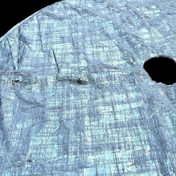 Christmas Tree Skirt White Faux Fur Silver Metallic Design 48” Diameter Holiday - Picture 2 of 6